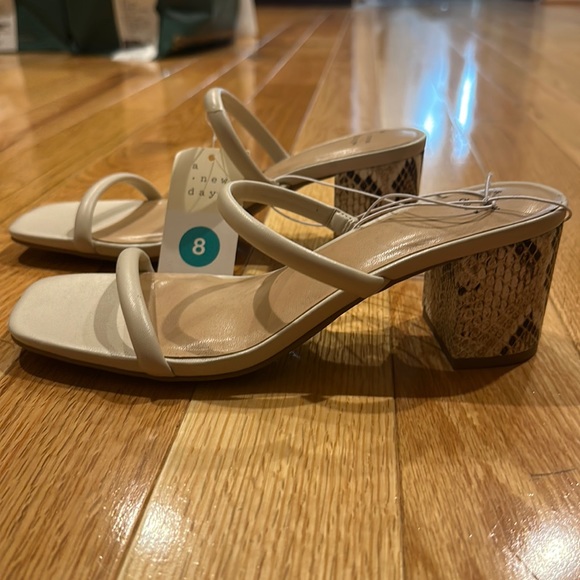 NWT snakeskin heeled sandals - Picture 1 of 5